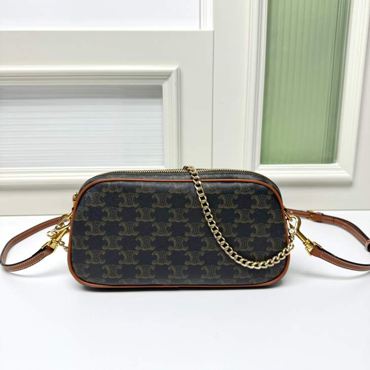 Picture of Celine Handbags _SKUfw225667072fw